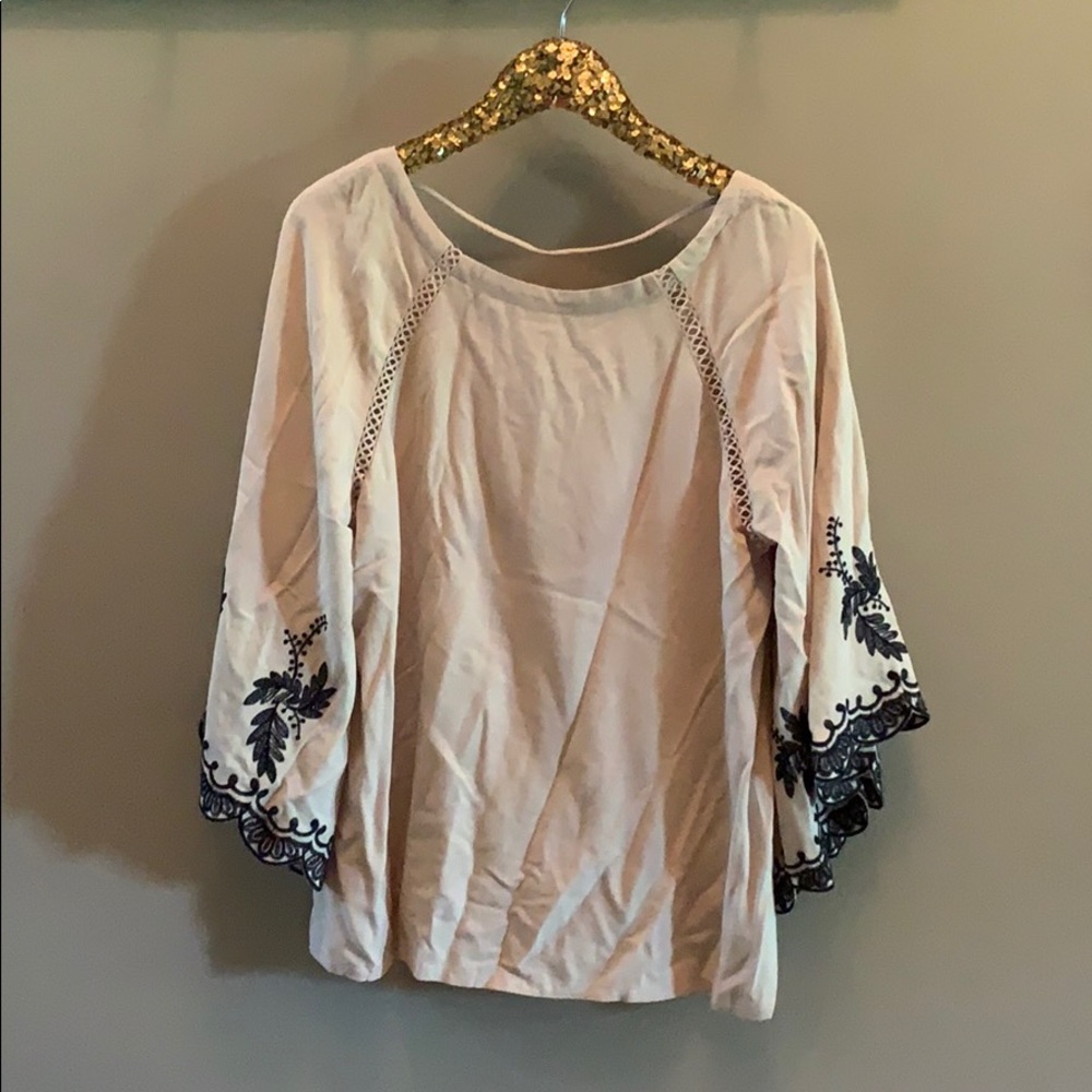 She & Sky Embroidered Blouse